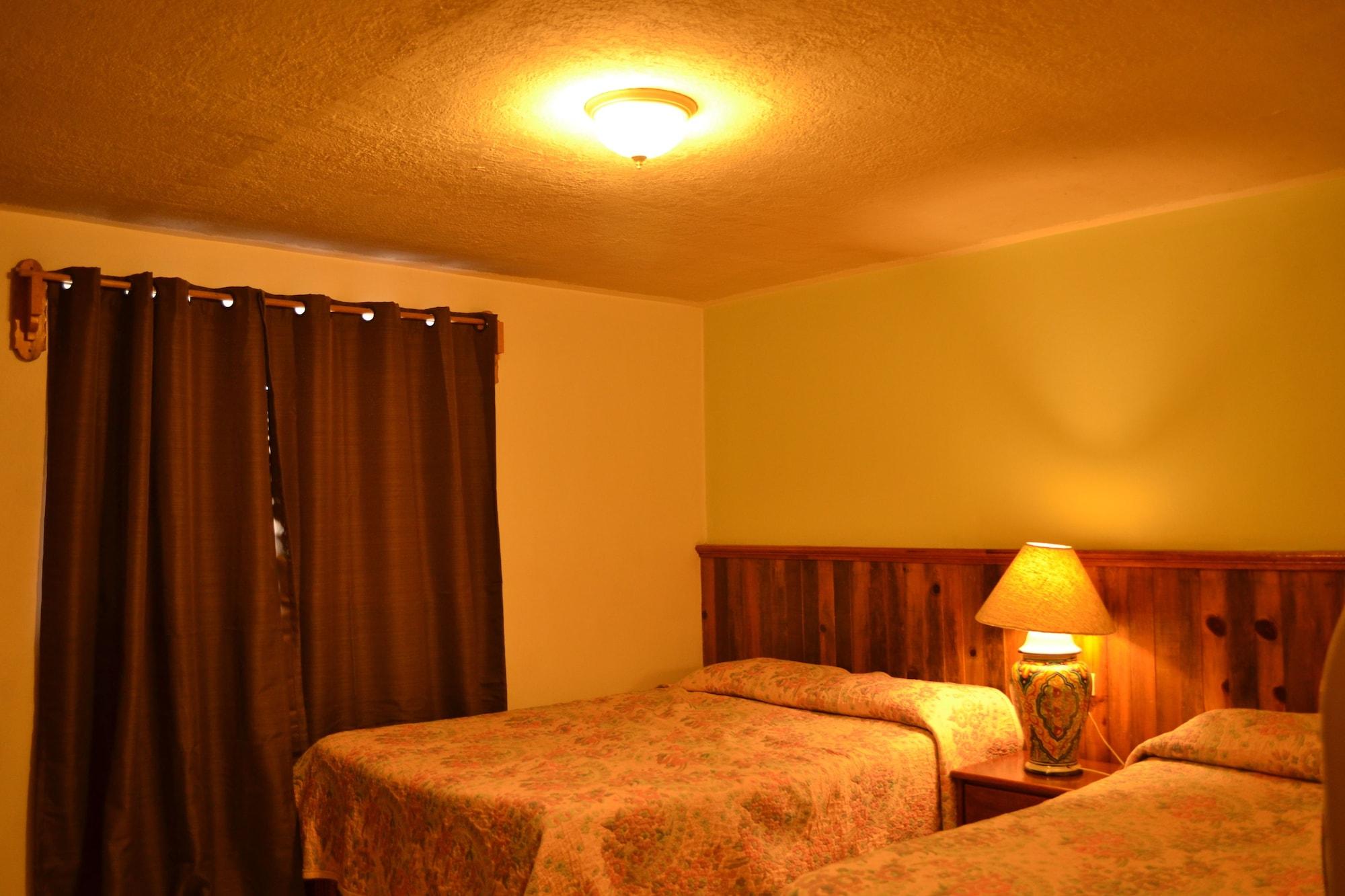 Hotel Posada Del Cobre Creel Esterno foto